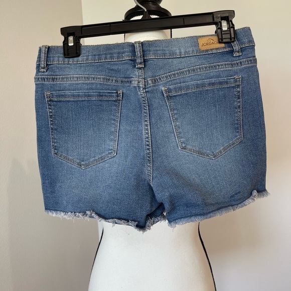Jordache embroidered flower design adjustable  waist shorts size 16 daisy denim - Picture 3 of 17